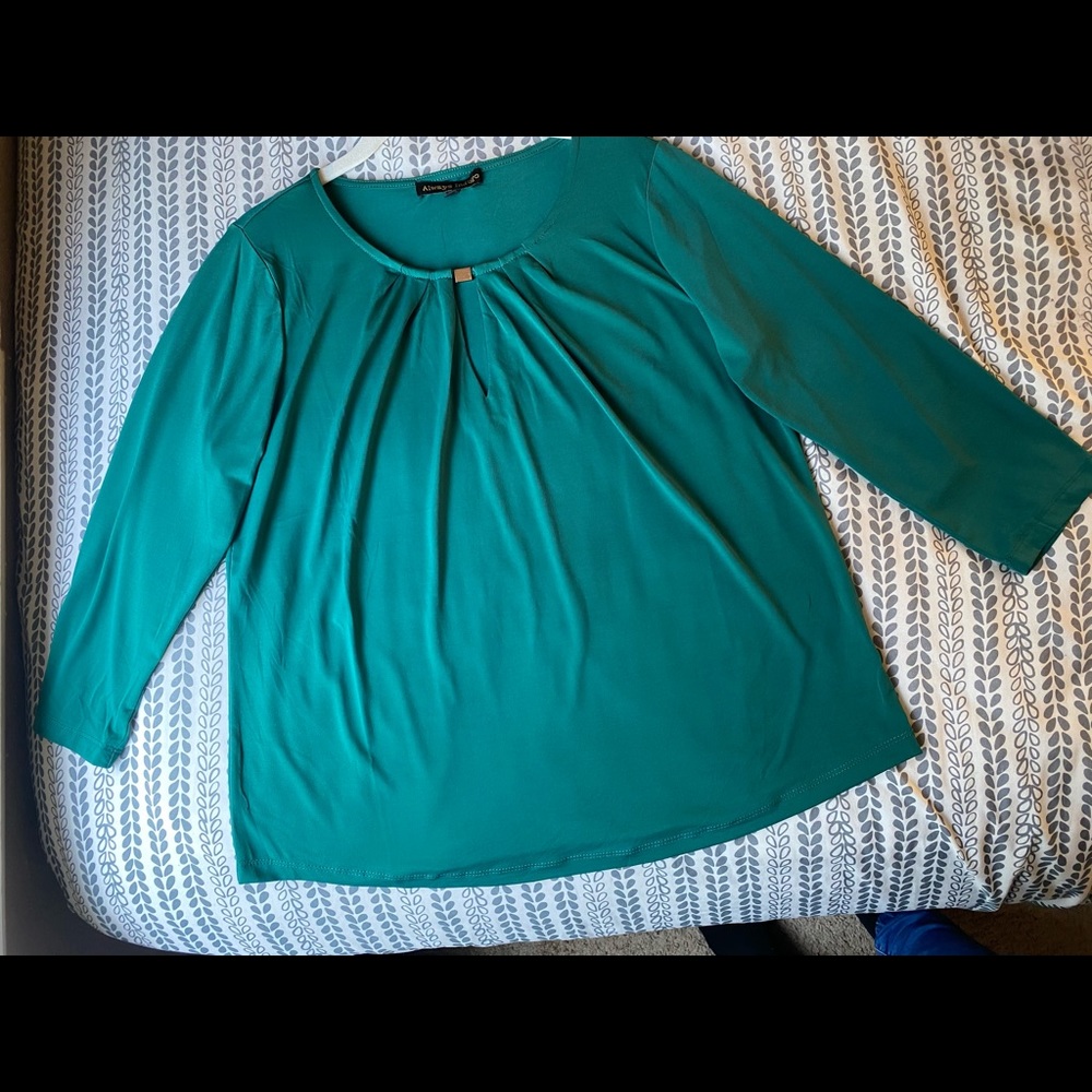 Women’s blouse dark green, size L